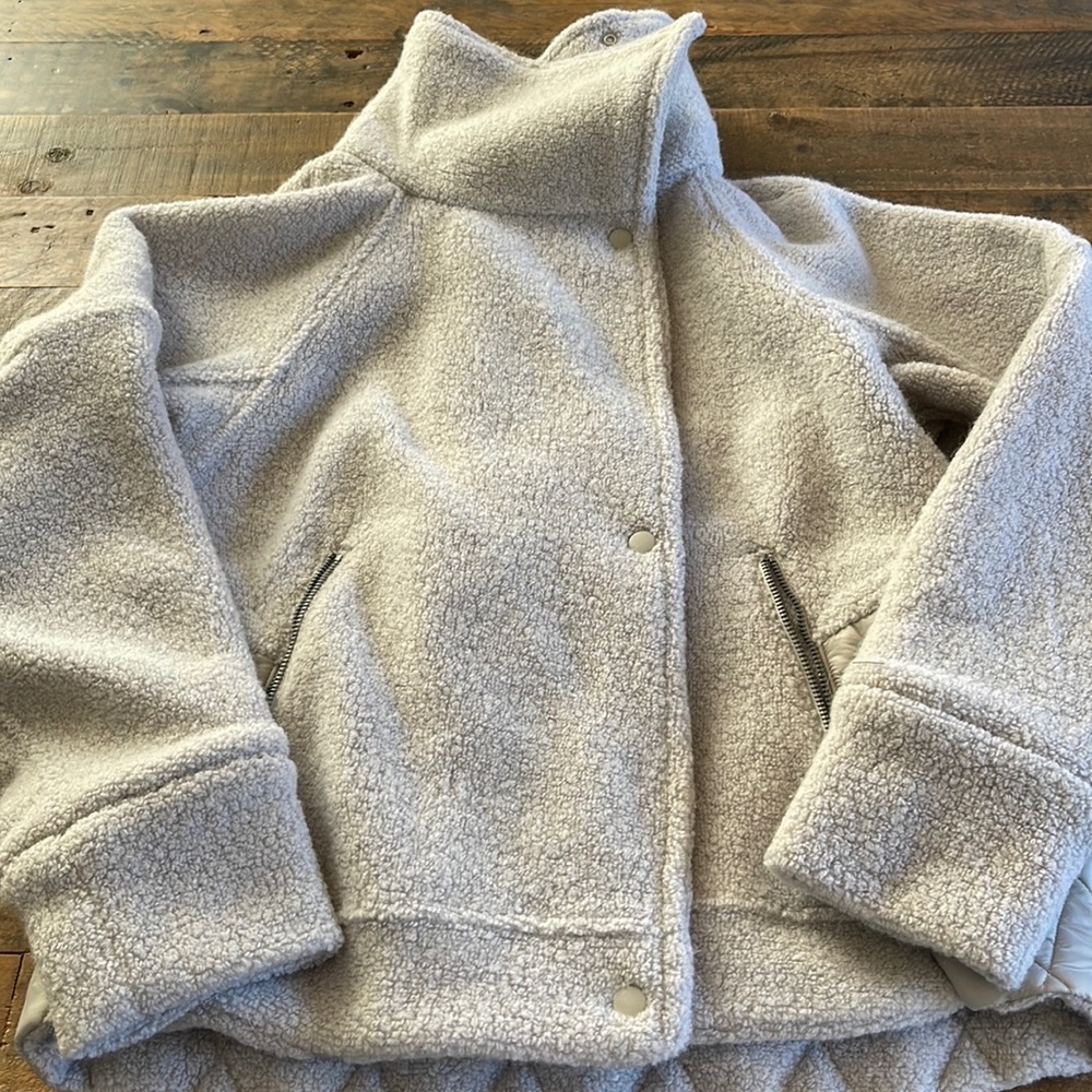 show me the Sherpa jacket - grey